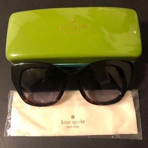 Kate Spade NY Hello Sunshine sunglasses w/case